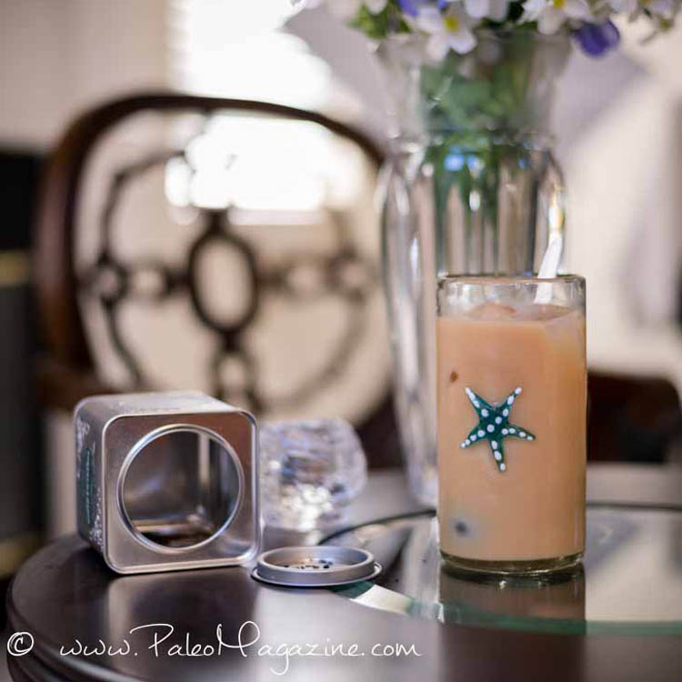 Jegestea-latte frissítő ital